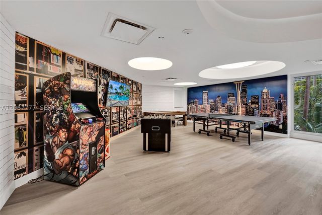 21200 Point Place 403, Aventura, FL 33180