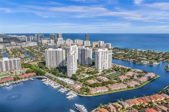 21200 Point Place 403, Aventura, FL 33180
