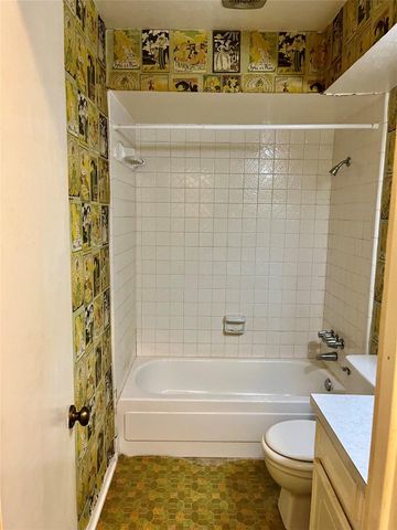 4 Eastwood Circle, Conroe, TX 77301