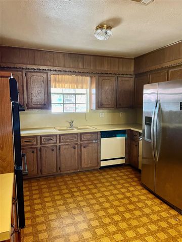 4 Eastwood Circle, Conroe, TX 77301