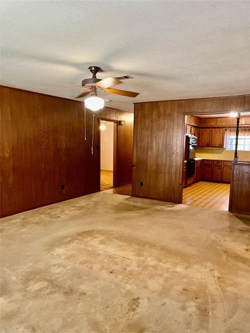 4 Eastwood Circle, Conroe, TX 77301