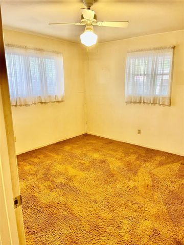 4 Eastwood Circle, Conroe, TX 77301