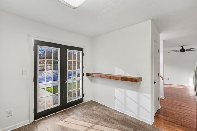 255 Valley Dr, Columbia, TN 38401