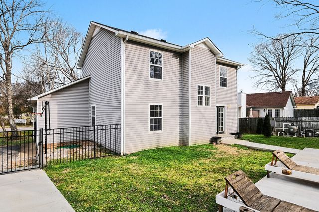 255 Valley Dr, Columbia, TN 38401