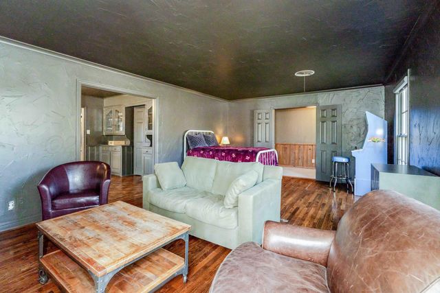 4401 OLSEN Boulevard, Amarillo, TX 79106