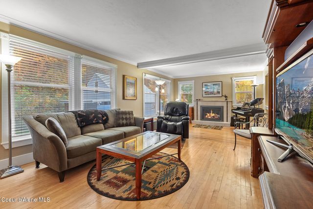 191 King St, Wallace, ID 83873