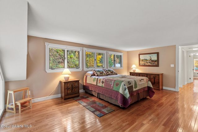 191 King St, Wallace, ID 83873