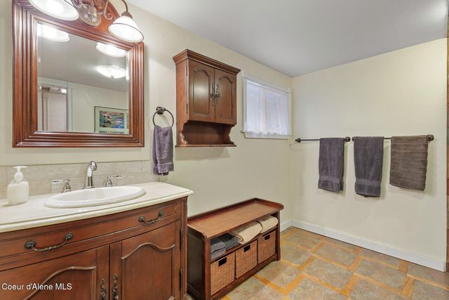 191 King St, Wallace, ID 83873