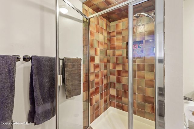 191 King St, Wallace, ID 83873