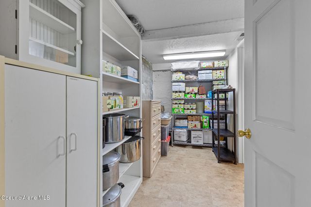 191 King St, Wallace, ID 83873