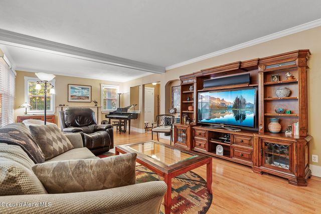 191 King St, Wallace, ID 83873