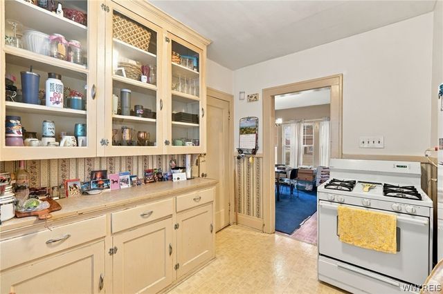 271 North Drive, Buffalo, NY 14216