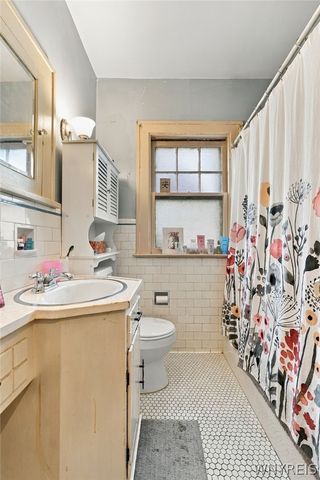 271 North Drive, Buffalo, NY 14216