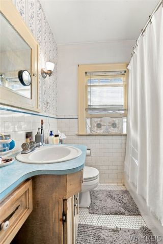 271 North Drive, Buffalo, NY 14216