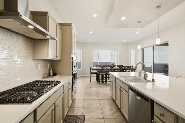 12209 Bear Valley Lane NW, Albuquerque, NM 87120