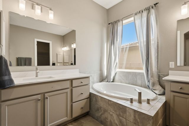 12209 Bear Valley Lane NW, Albuquerque, NM 87120