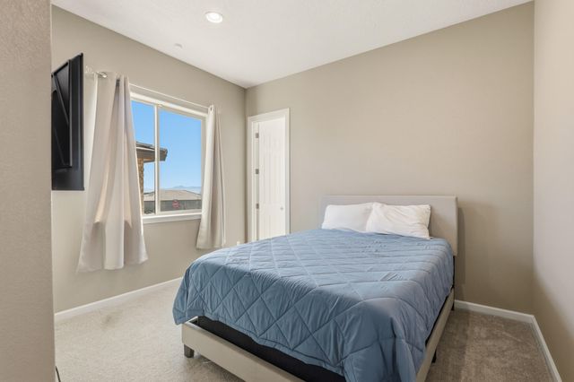 12209 Bear Valley Lane NW, Albuquerque, NM 87120