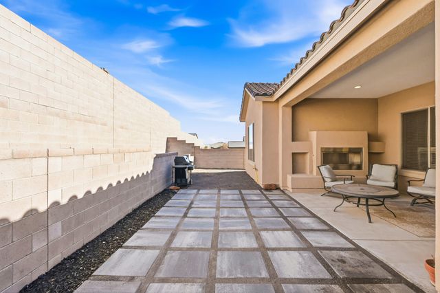 12209 Bear Valley Lane NW, Albuquerque, NM 87120