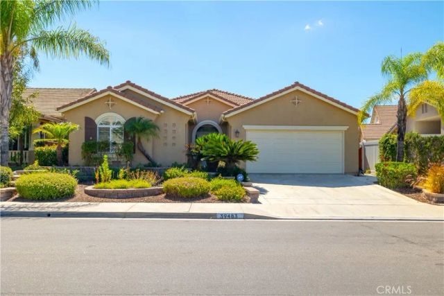 39483 Almaden Circle, Murrieta, CA 92563