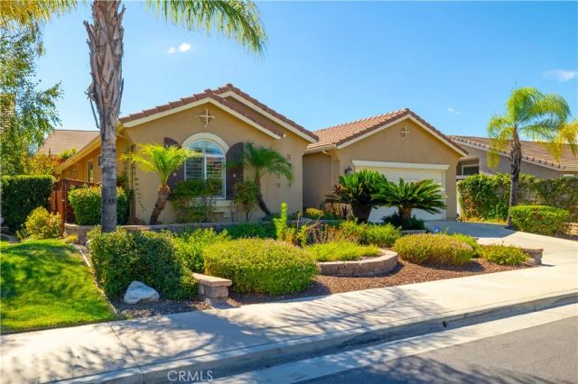 39483 Almaden Circle, Murrieta, CA 92563