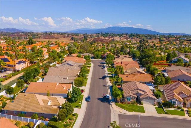 39483 Almaden Circle, Murrieta, CA 92563