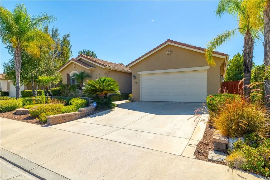 39483 Almaden Circle, Murrieta, CA 92563