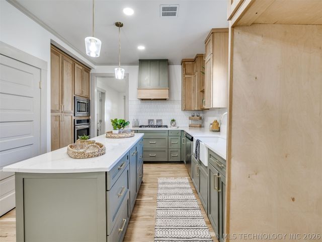 1344 S College Avenue, Tulsa, OK 74104