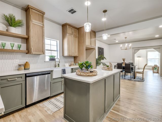 1344 S College Avenue, Tulsa, OK 74104