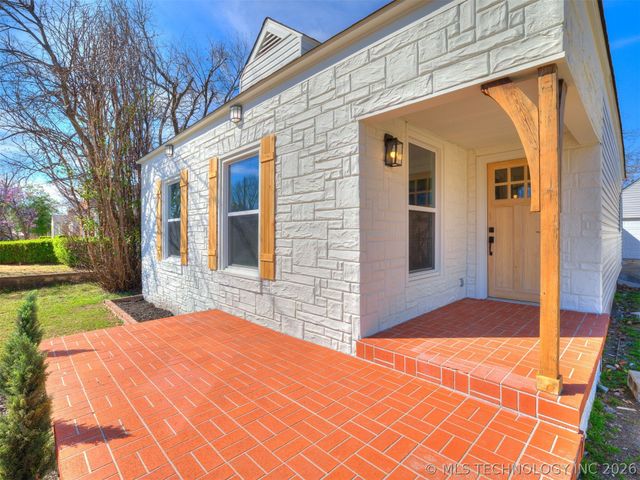 1344 S College Avenue, Tulsa, OK 74104