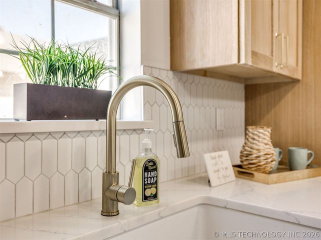 1344 S College Avenue, Tulsa, OK 74104