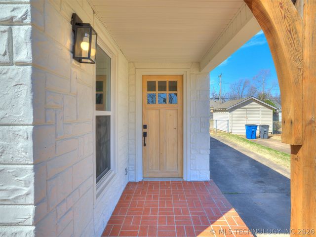 1344 S College Avenue, Tulsa, OK 74104