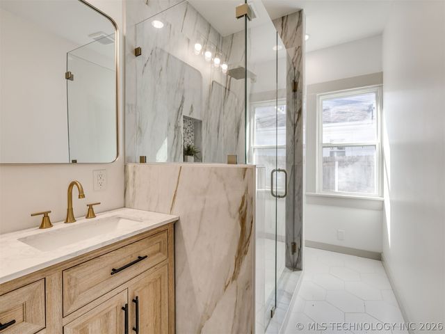 1344 S College Avenue, Tulsa, OK 74104