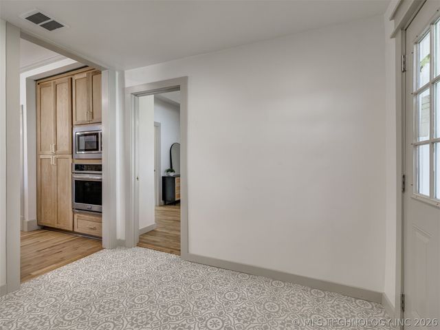 1344 S College Avenue, Tulsa, OK 74104