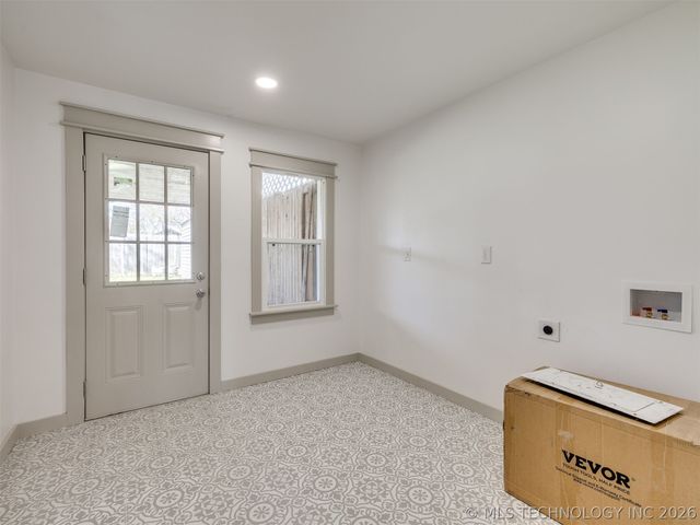 1344 S College Avenue, Tulsa, OK 74104