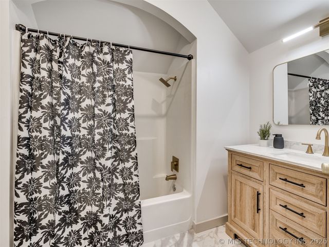 1344 S College Avenue, Tulsa, OK 74104