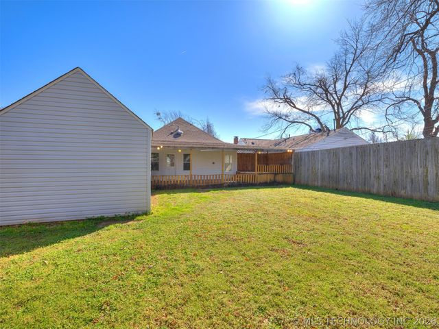 1344 S College Avenue, Tulsa, OK 74104