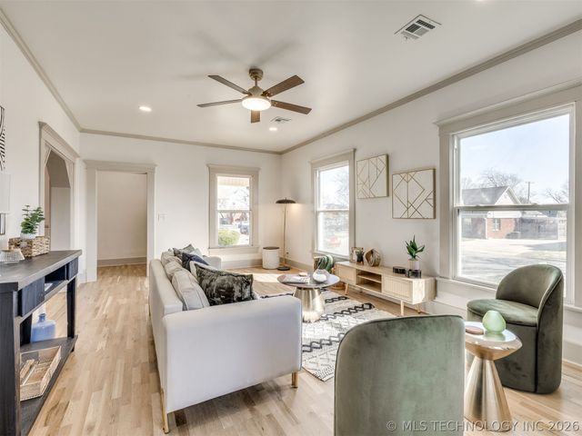 1344 S College Avenue, Tulsa, OK 74104