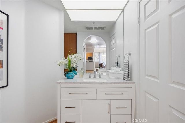 620 S Gramercy Place 130, Los Angeles, CA 90005