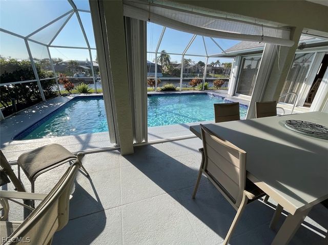 1926 SE 10th PL, Cape Coral, FL 33990