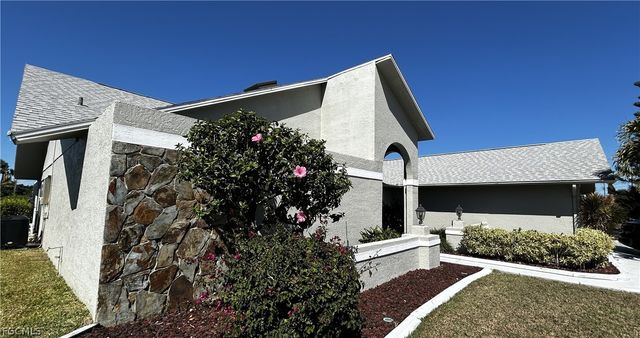 1926 SE 10th PL, Cape Coral, FL 33990