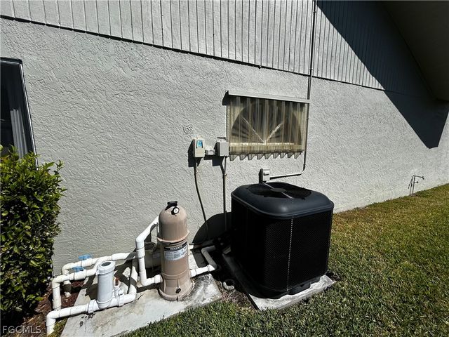 1926 SE 10th PL, Cape Coral, FL 33990