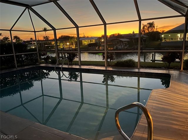 1926 SE 10th PL, Cape Coral, FL 33990