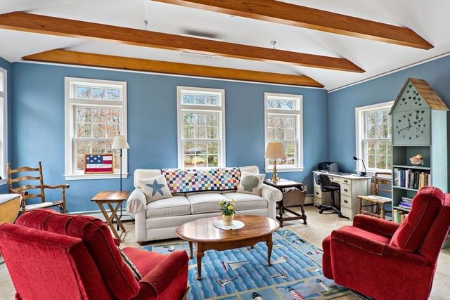 204 Farmersville Rd, Sandwich, MA 02563