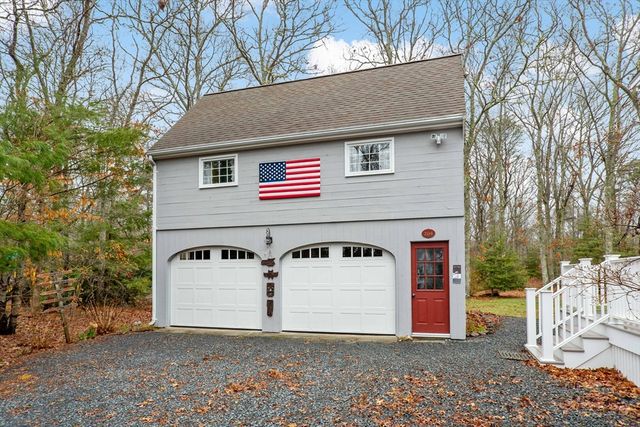 204 Farmersville Rd, Sandwich, MA 02563
