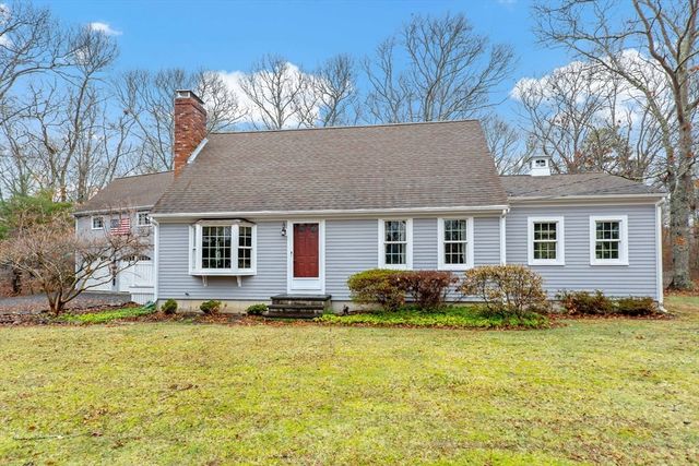 204 Farmersville Rd, Sandwich, MA 02563