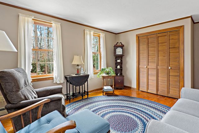 204 Farmersville Rd, Sandwich, MA 02563