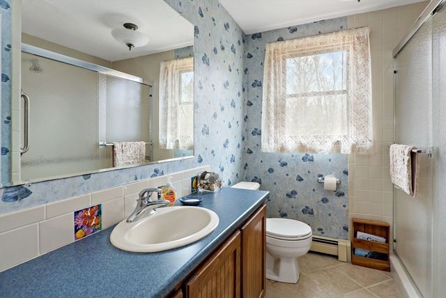 204 Farmersville Rd, Sandwich, MA 02563