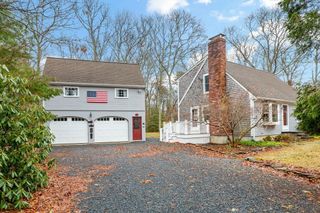 204 Farmersville Rd, Sandwich, MA 02563