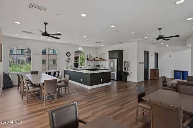 5350 E DEER VALLEY Drive 2431, Phoenix, AZ 85054