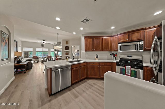 5350 E DEER VALLEY Drive 2431, Phoenix, AZ 85054